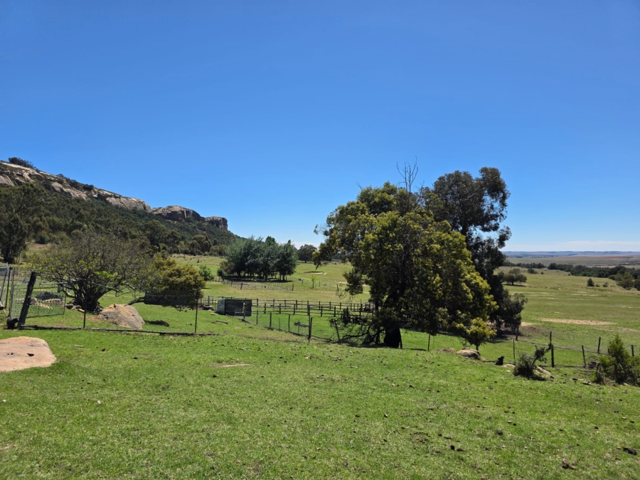 8 Bedroom Property for Sale in Bethlehem Rural Free State